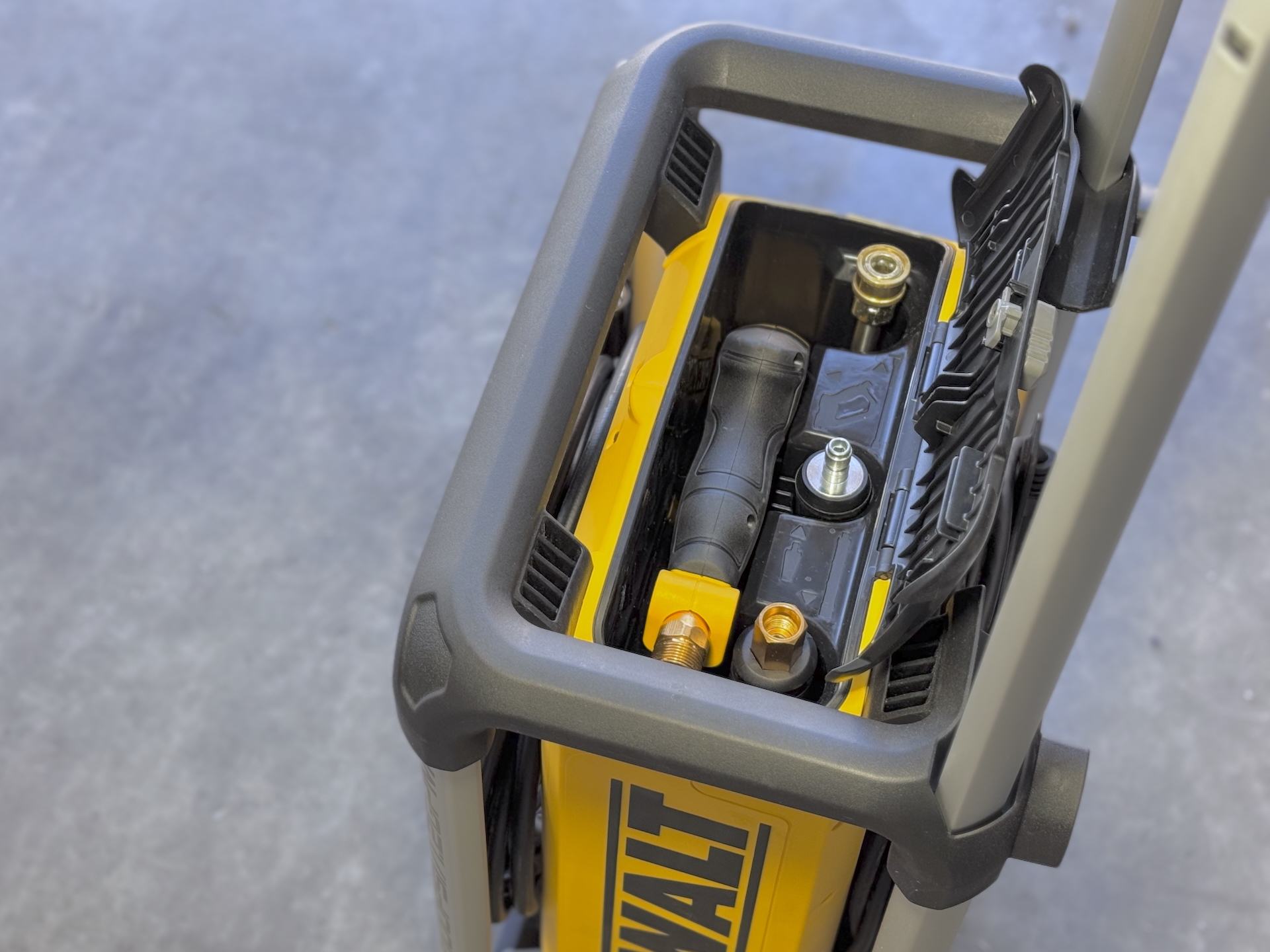 DeWalt electric washer nozzles and attachments.