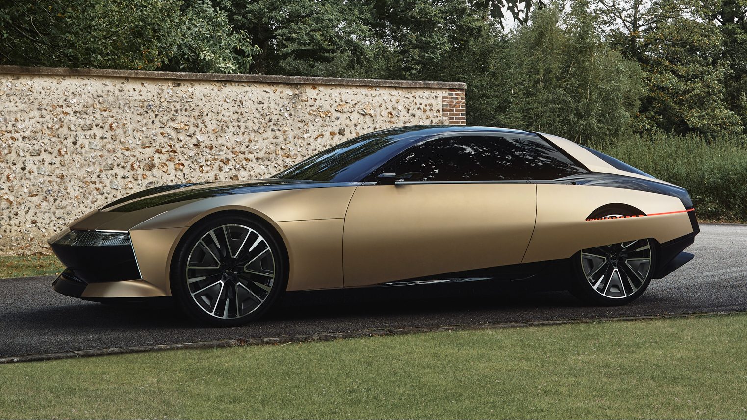 Citroen SM Tribute, a concept car made by DS Automobiles