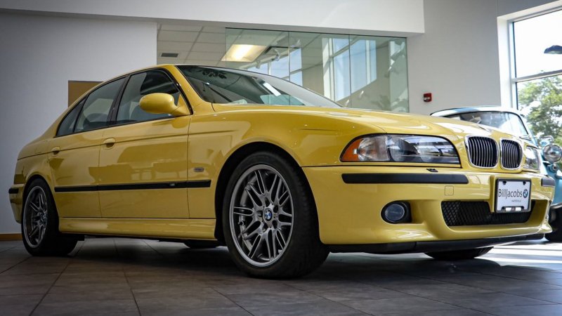 A Dealer Is Holding This 633-Mile Dakar Yellow E39 BMW M5 Hostage for $280K