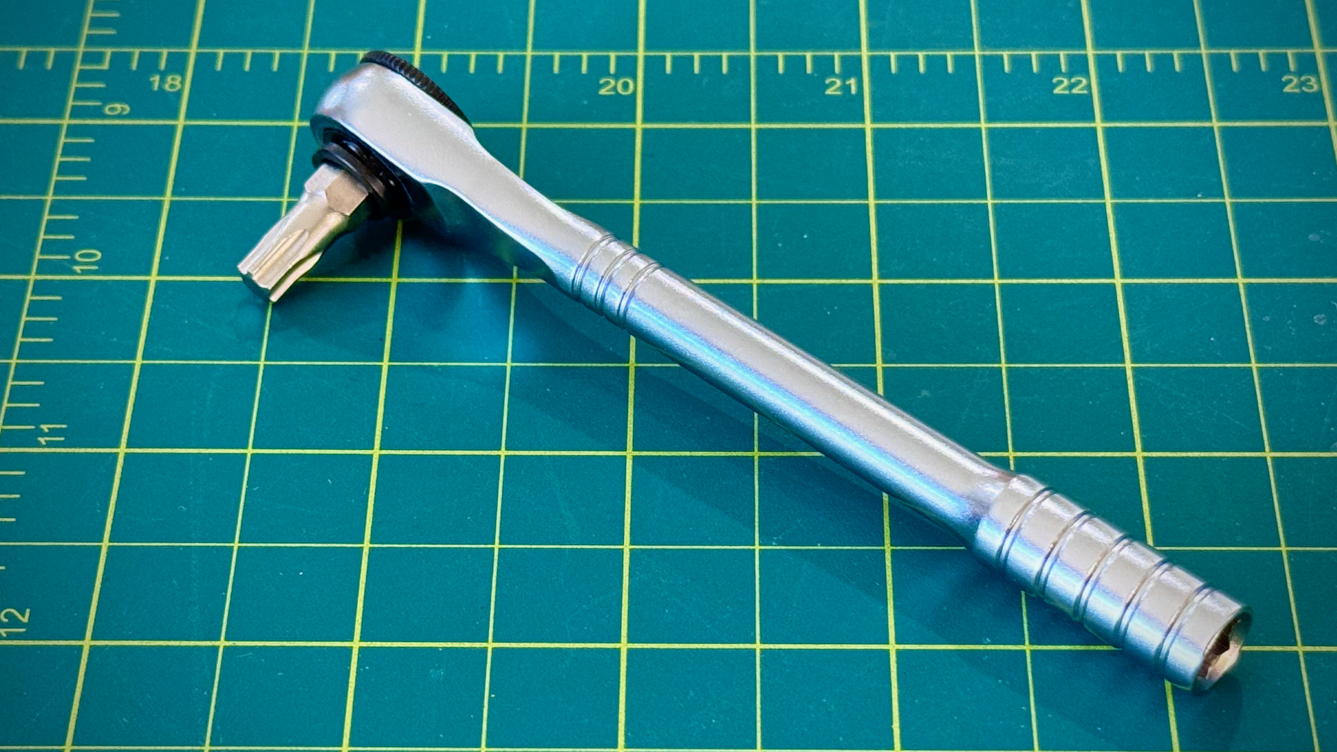 Prestacycle Pro T-Handle ratchet with bit