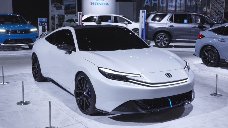 The Honda Prelude Hybrid Will Make Do With an Automatic After All