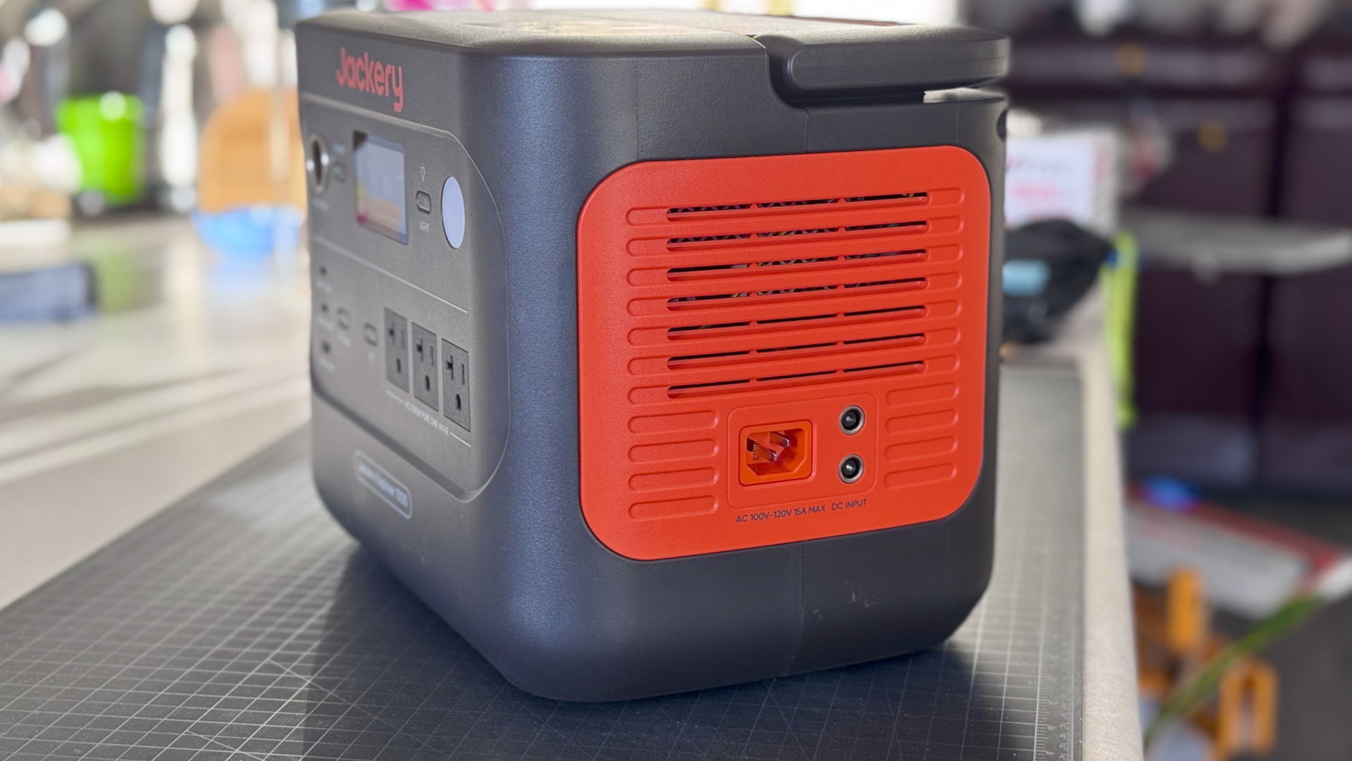 Jackery Explorer 1000 v2 Solar Generator Hands-On Review