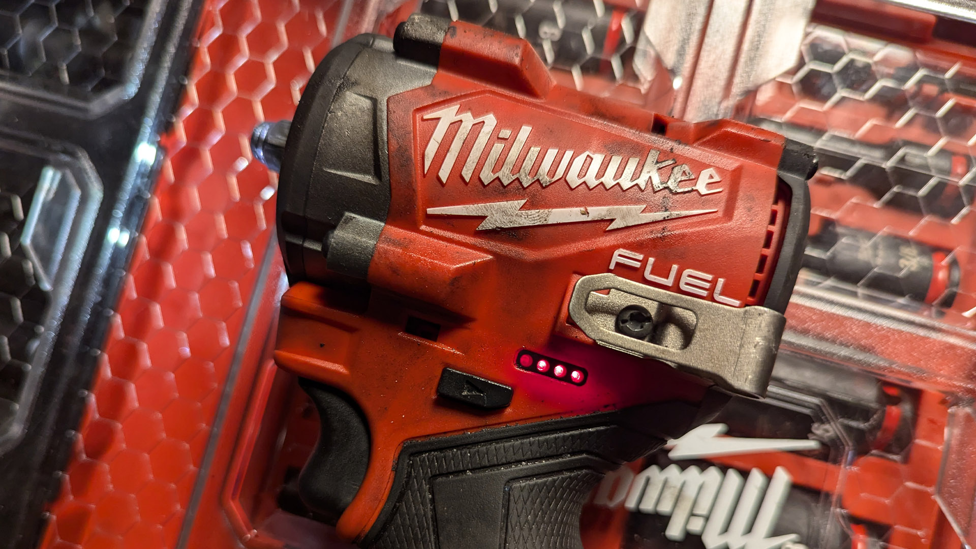 Milwaukee Stubby impact wrench power level indicator