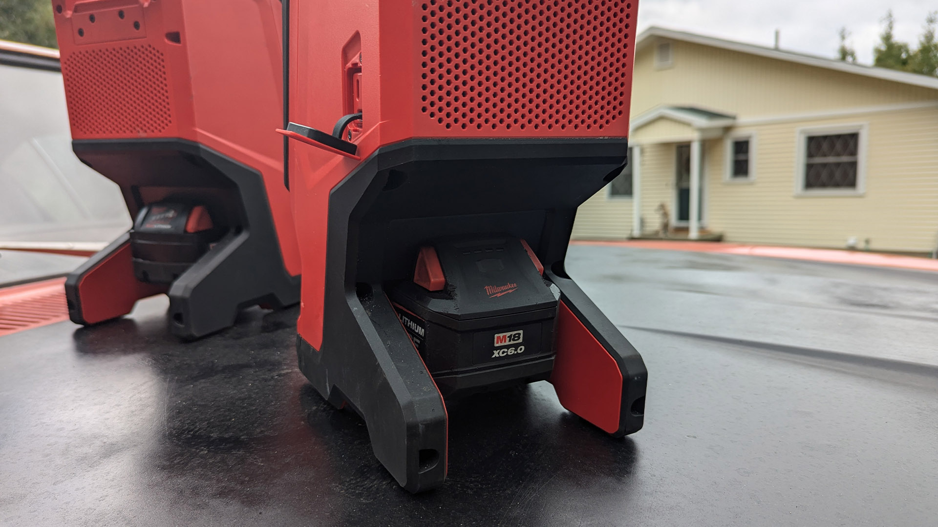 Milwaukee M18 Bluetooth Jobsite Speaker Hands-On Review