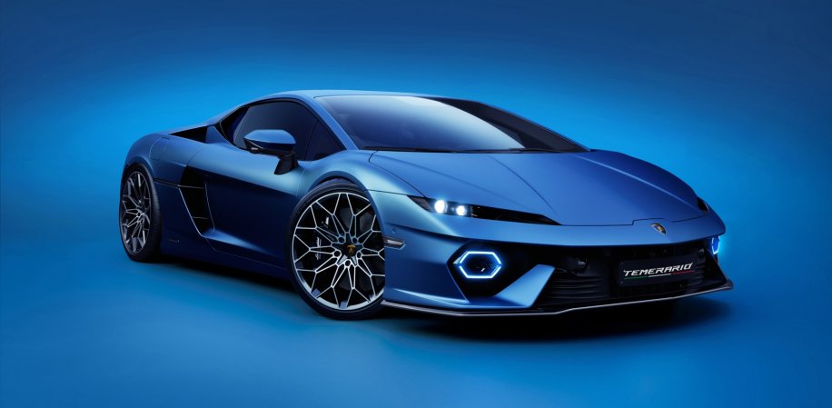 Lamborghini Says Now Is Not the Time for an Electric Supercar