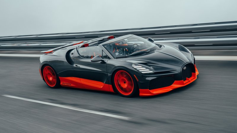 282 MPH: Bugatti Mistral Sets New Top Speed World Record for Open-Top Cars