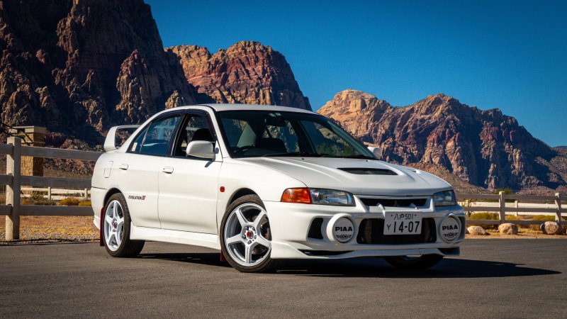 The Mitsubishi Lancer Evolution IV Is a Rowdy Rally Legend Without the JDM Markup