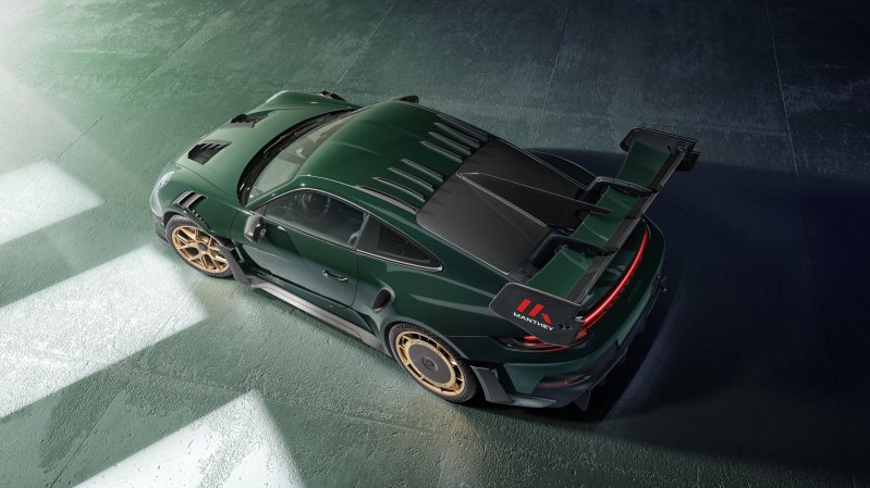 The Manthey Porsche 911 GT3 RS Has a Carbon Rear Window Because Winners Never Look Back