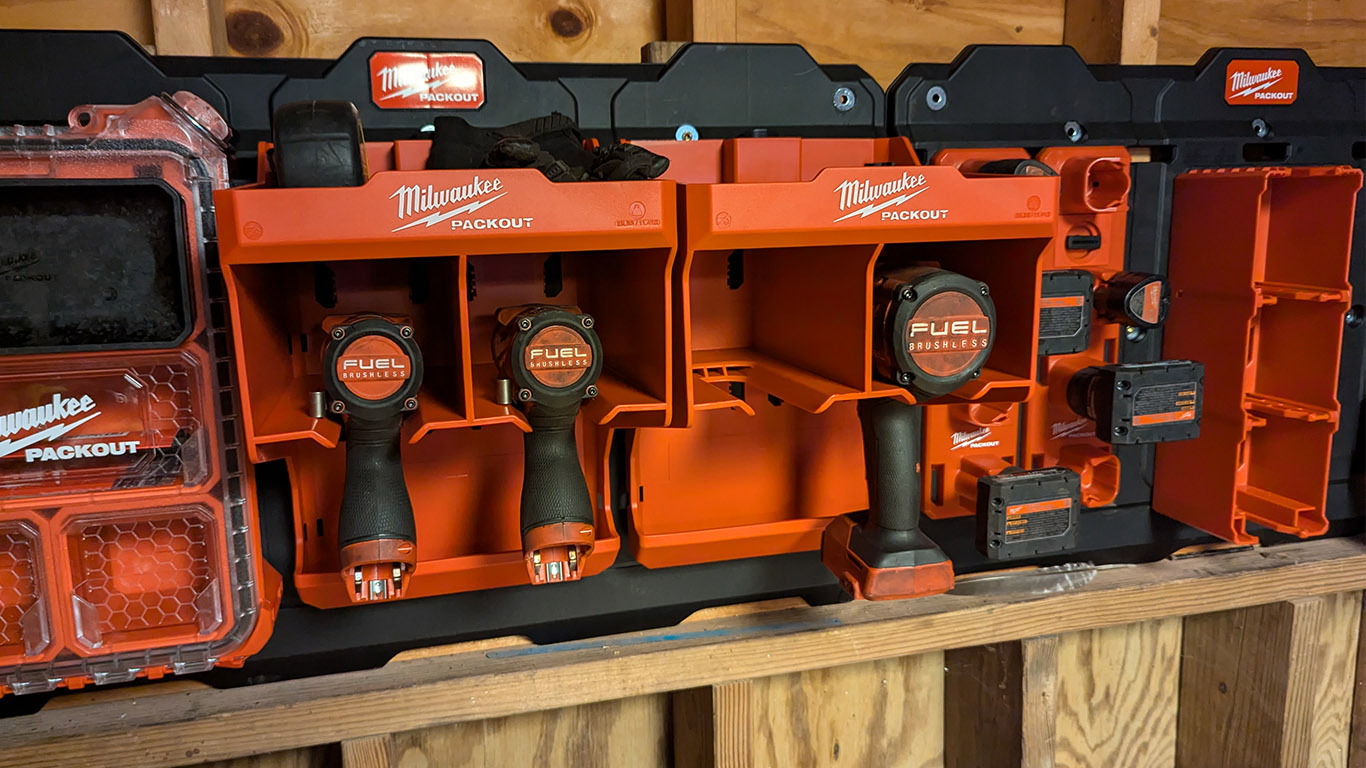 Milwaukee Packout Wall Plate With Power Tool Station 