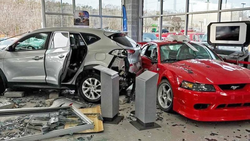 Brand New 2000 Ford Mustang SVT Cobra R Wrecked in Absurd Dealer Showroom Crash