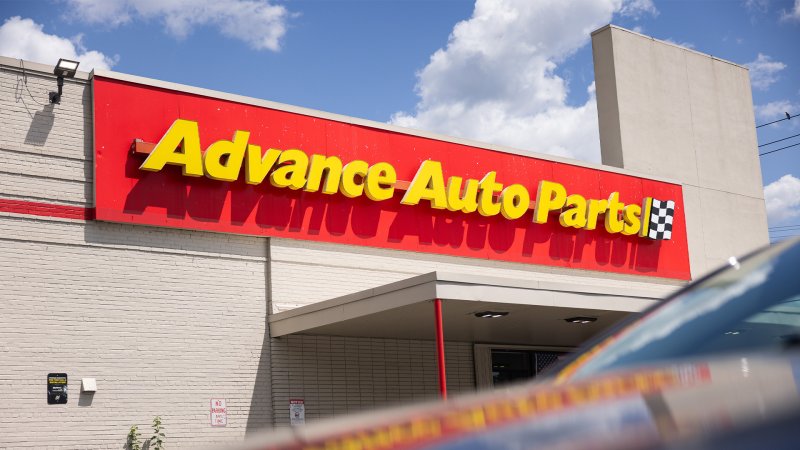 You Can Get Killer Deals at Advance Auto Parts Stores Now That They’re Closing