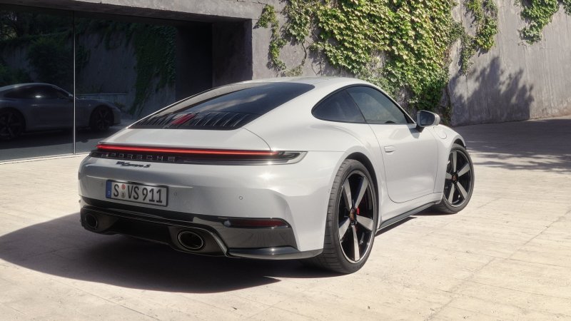 The 2025 Porsche 911 Carrera S Is Basically the Old GTS