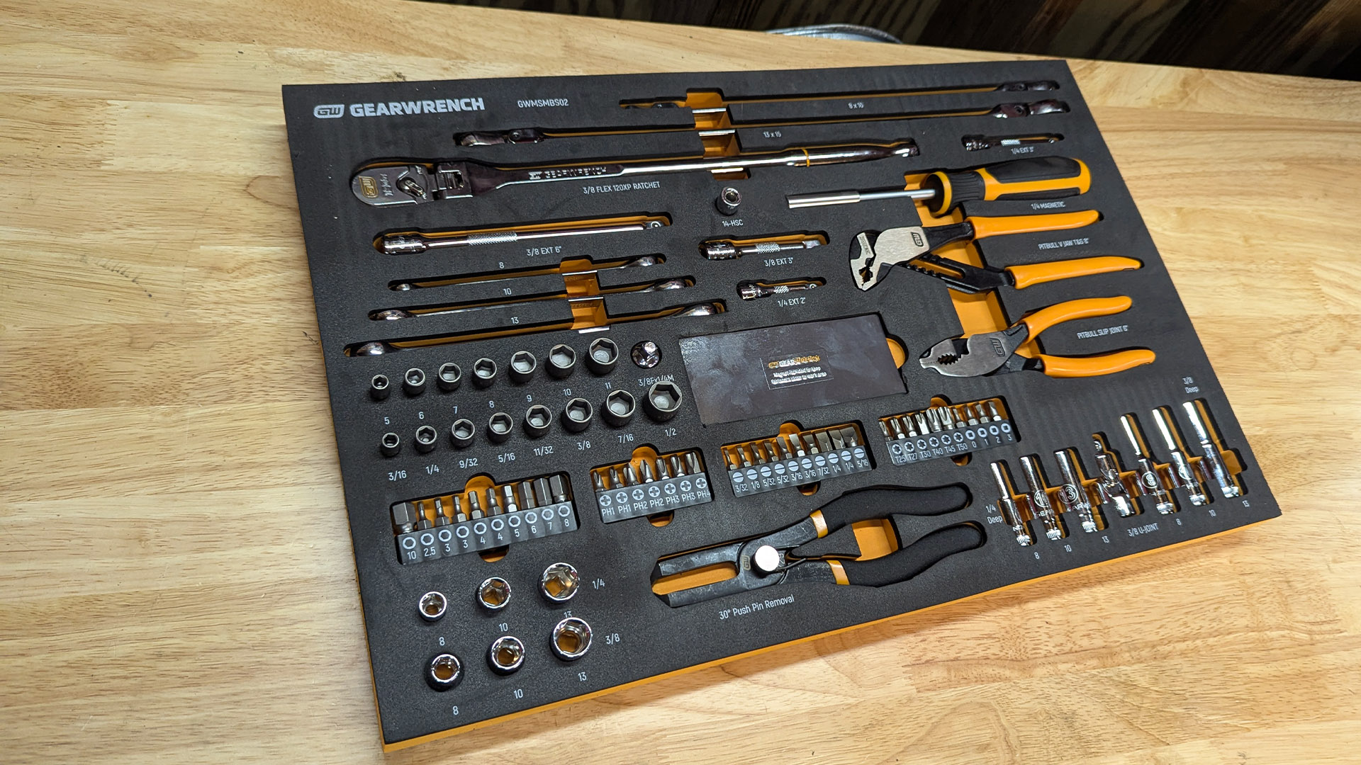 Gearwrench 82-Piece 120XP Automotive Tool Set