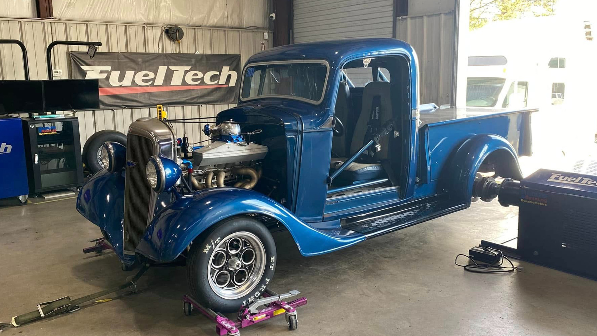 Boosted Chevy Inline-Six Shames V8s With 1,320 HP on the Dyno