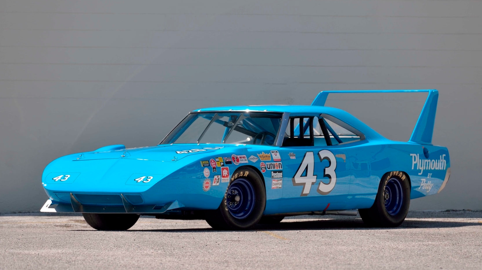 message-editor%2F1564617210256-1970plymouthsuperbirdrichardpettynascar.jpg