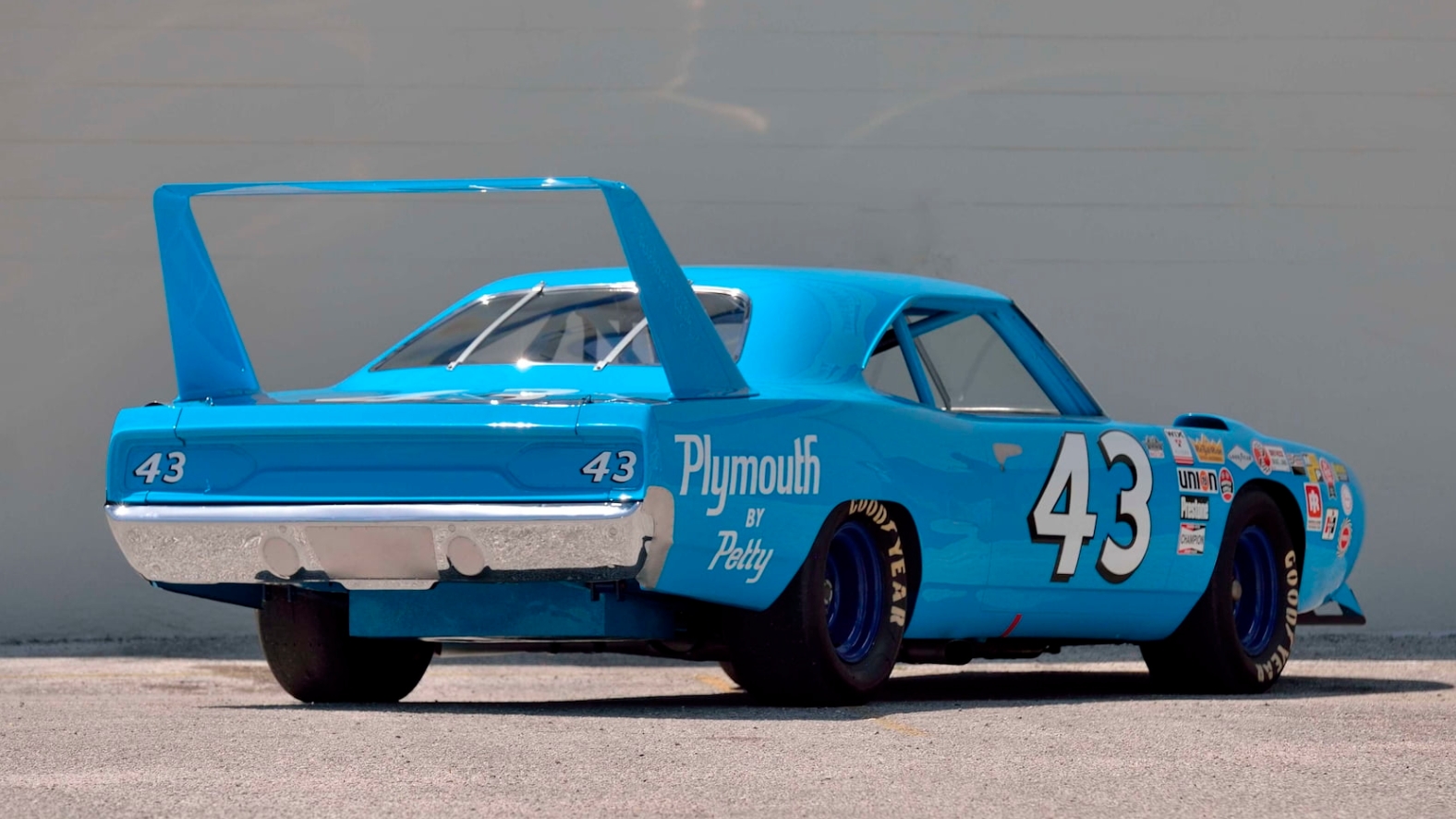 message-editor%2F1564617216735-1970plymouthsuperbirdrichardpettynascar2.jpg