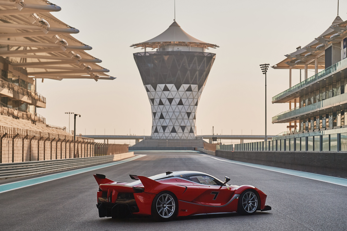 message-editor%2F1573355460960-2015-ferrari-fxx-k-_1.jpg