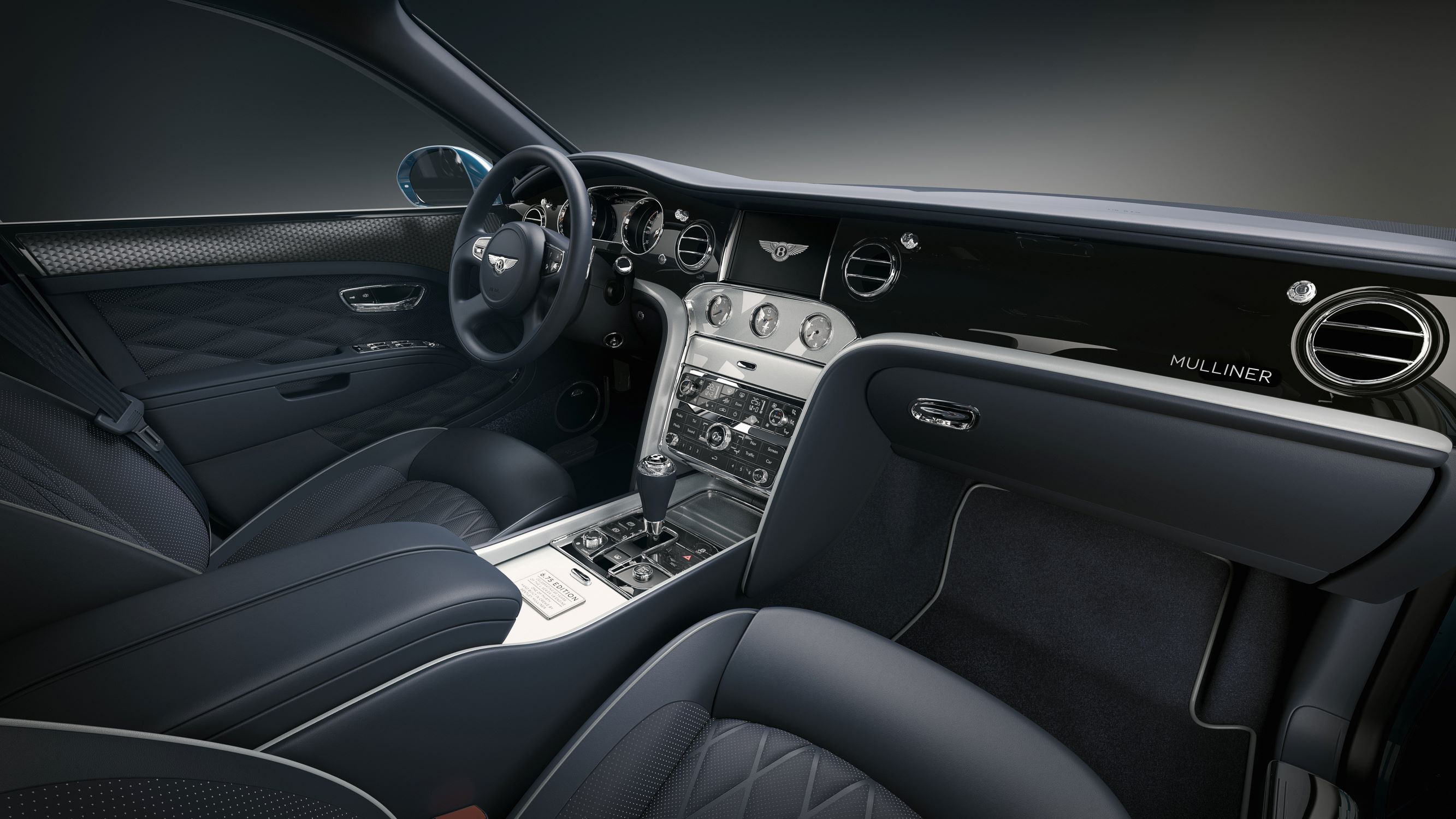 message-editor%2F1579031783400-mulsanne675edition-9frontcabin.jpg