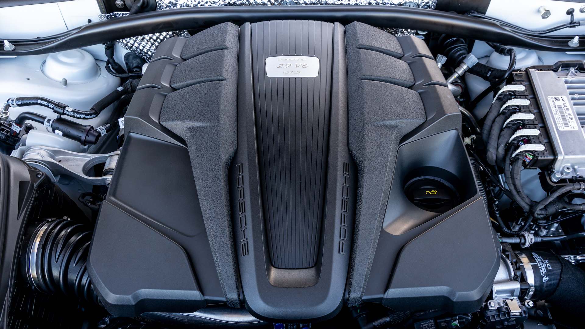 message-editor%2F1581371982364-porsche_macan_gts_engine.jpg