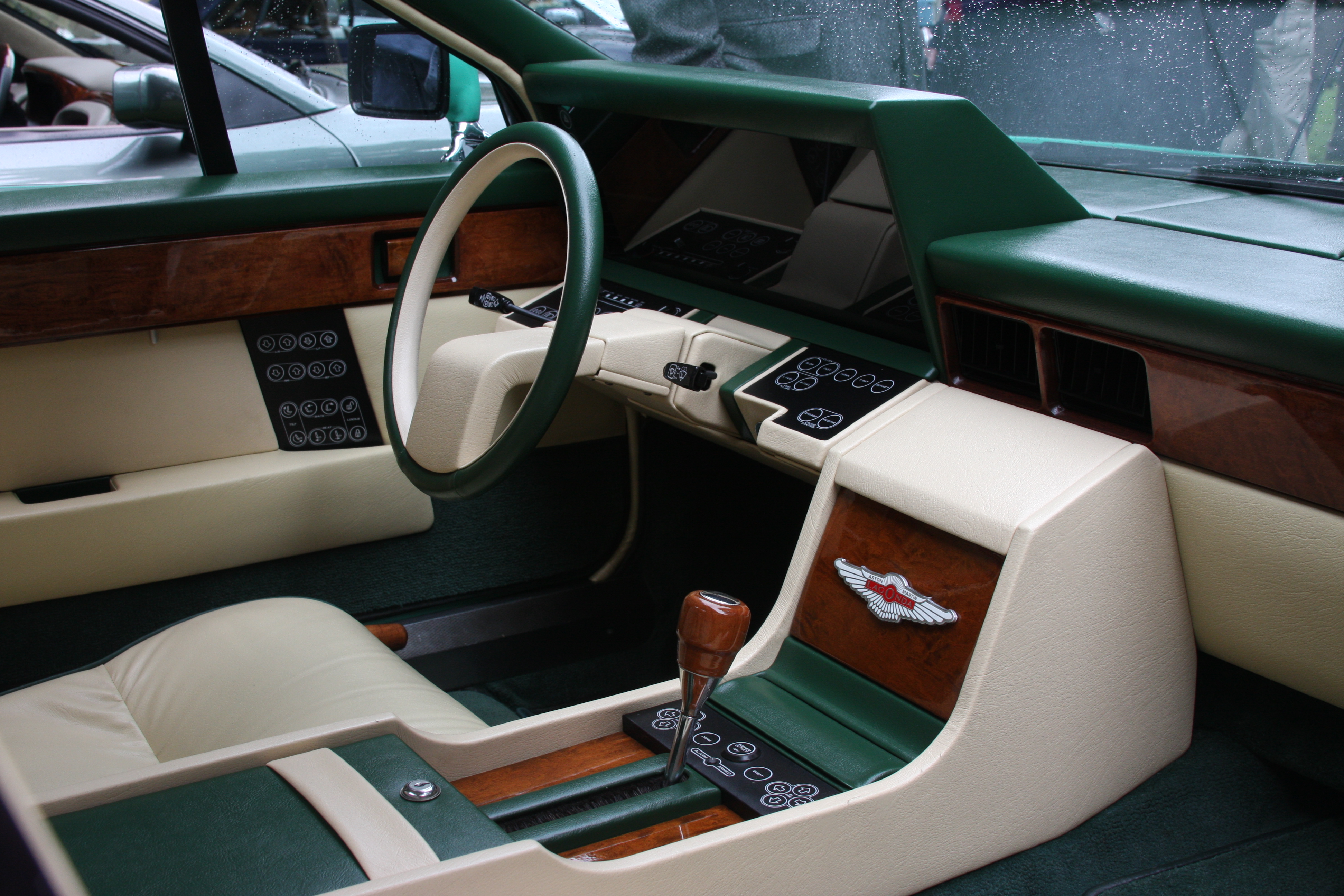 message-editor%2F1592405849673-astonmartinlagonda-interior.jpg