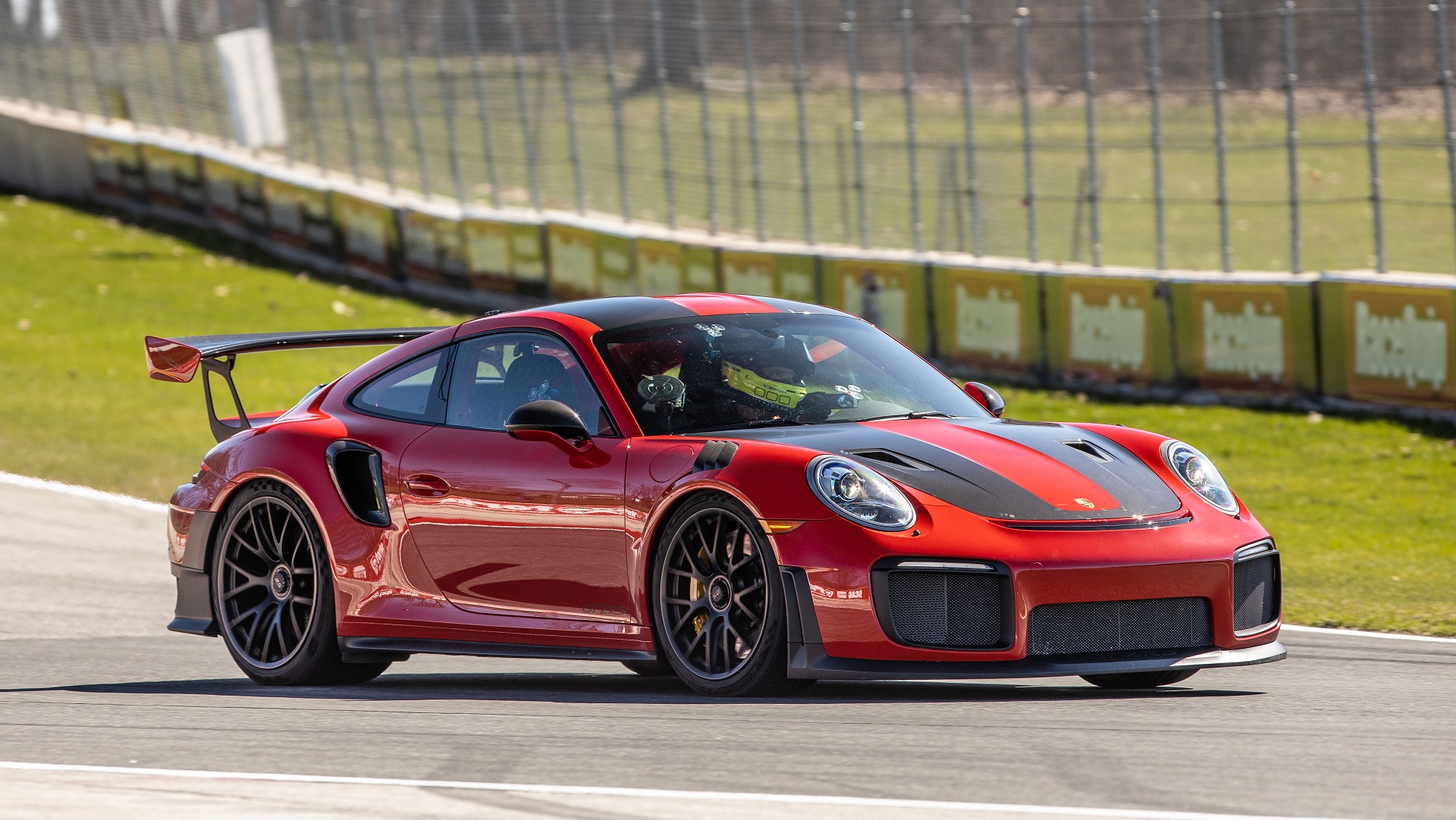 message-editor%2F1594647870419-b-porsche_911gt2rs_gt3rs_road_america_039.jpg