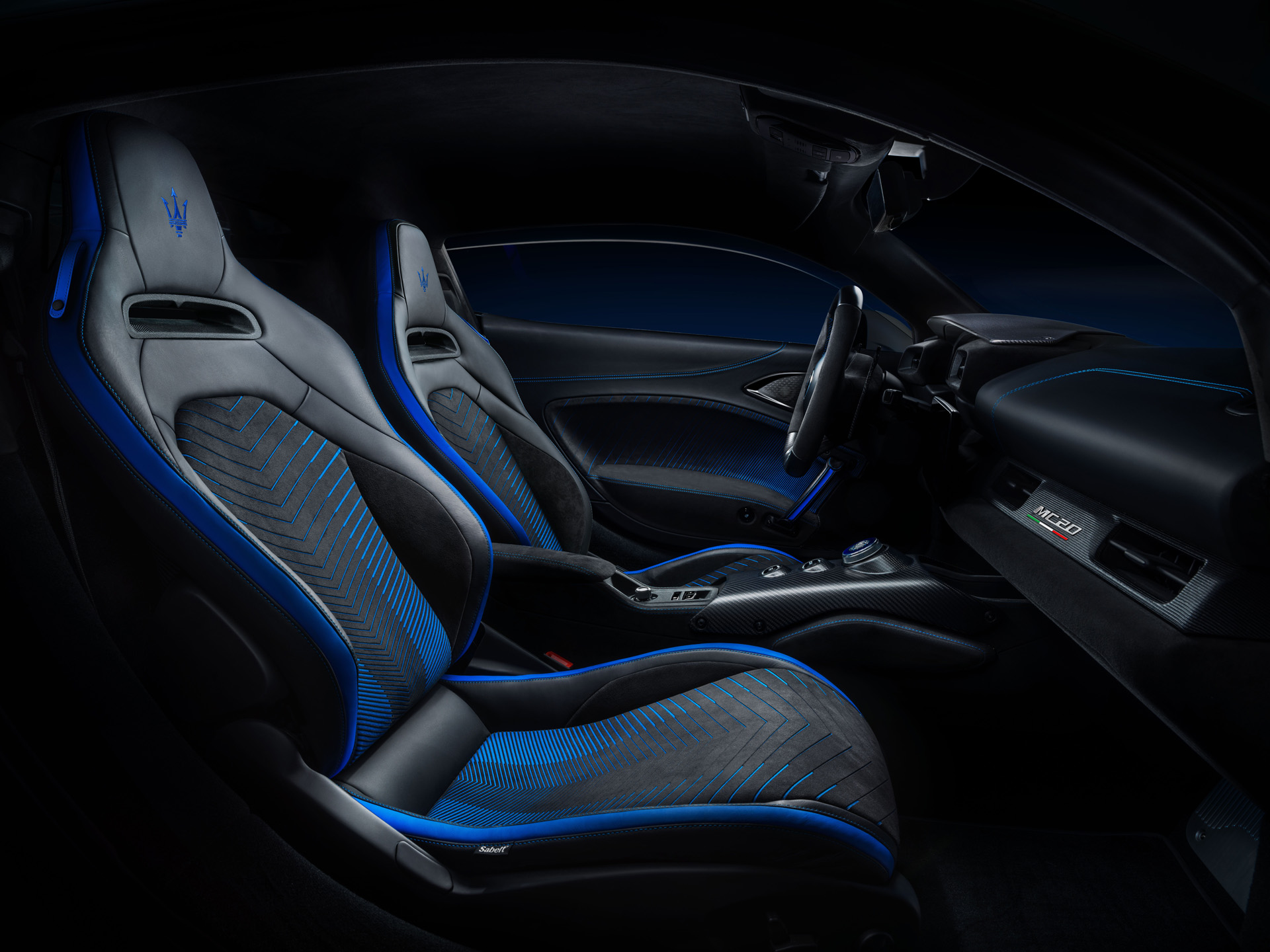 message-editor%2F1599671546201-40_maserati_mc20_interior.jpg