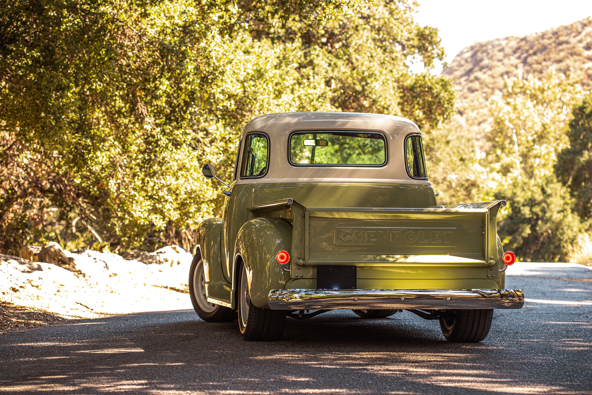 message-editor%2F1600929453471-icon-thriftmaster-old-school-nature-r34-on-road-under-trees.jpg