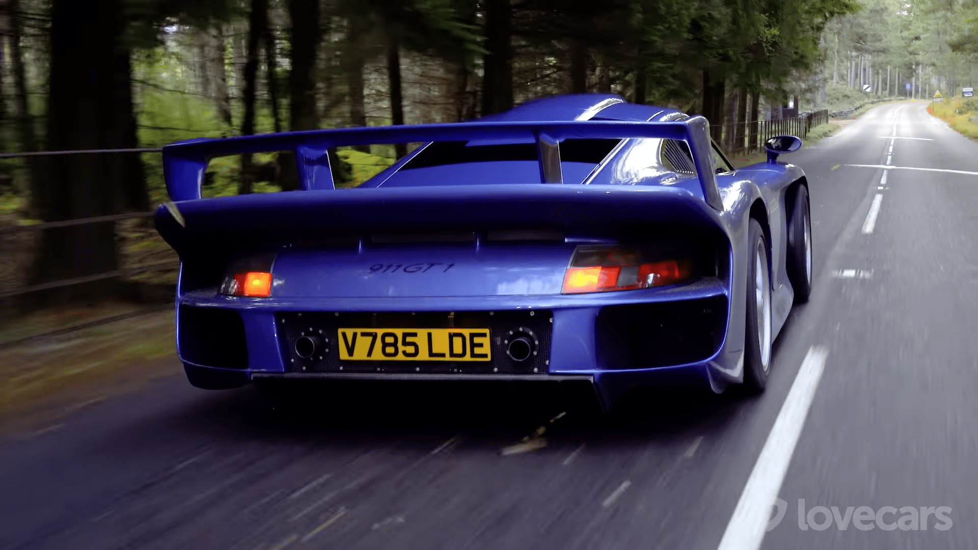 message-editor%2F1605531367701-porsche911gt1.lemanslegendwithtiffneedell9-3screenshot.png