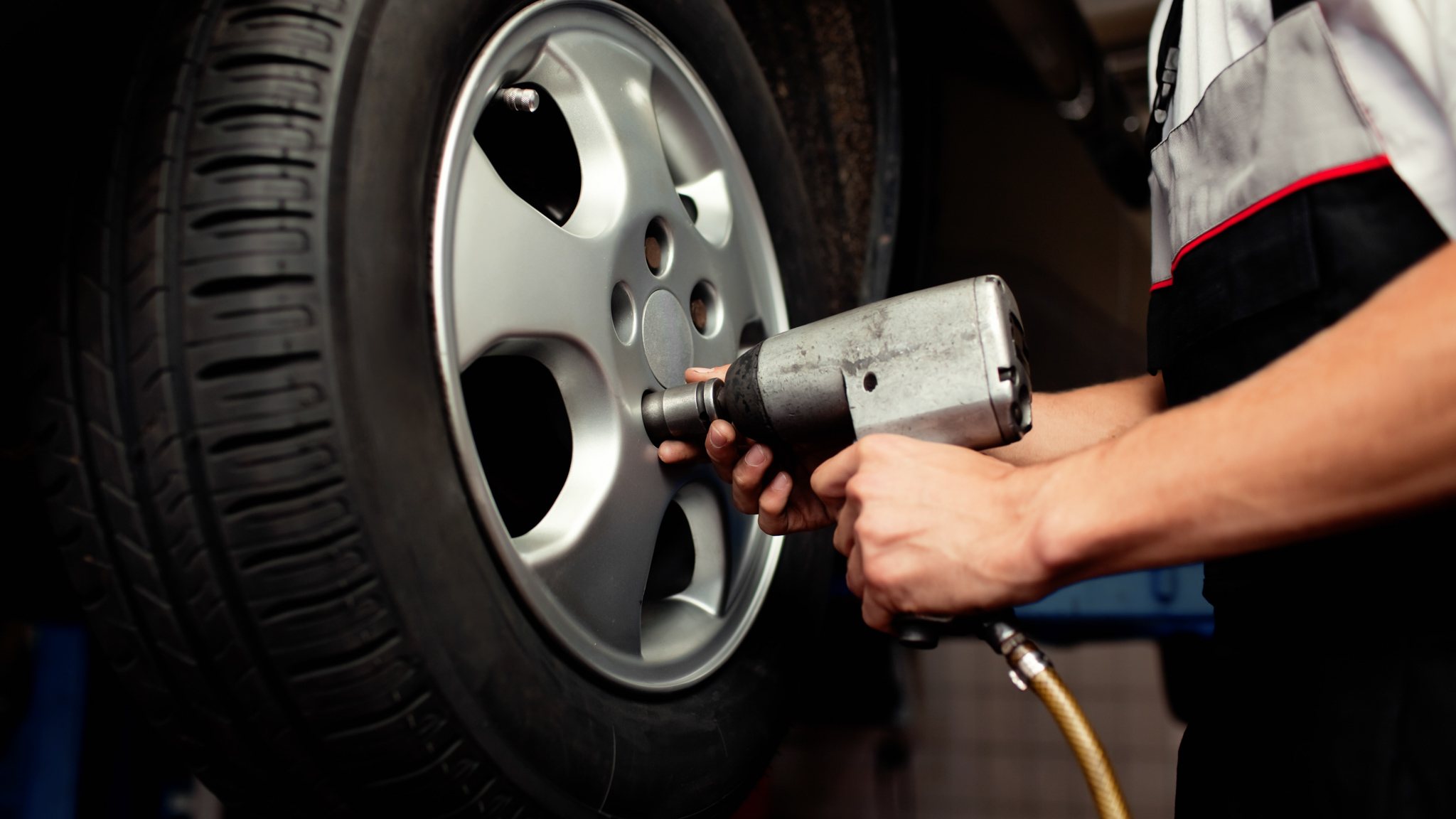 You don't have to rely on experts to read tire sizes.