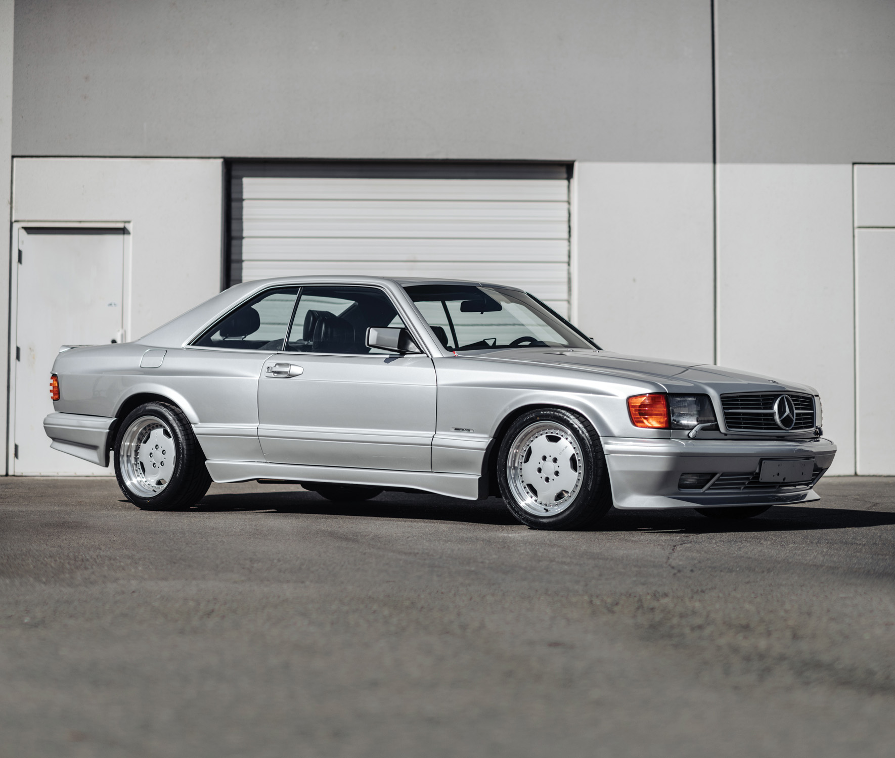 message-editor%2F1611171219706-1989-mercedes-benz-560-sec-amg-6-0--wide-body--_0.jpg