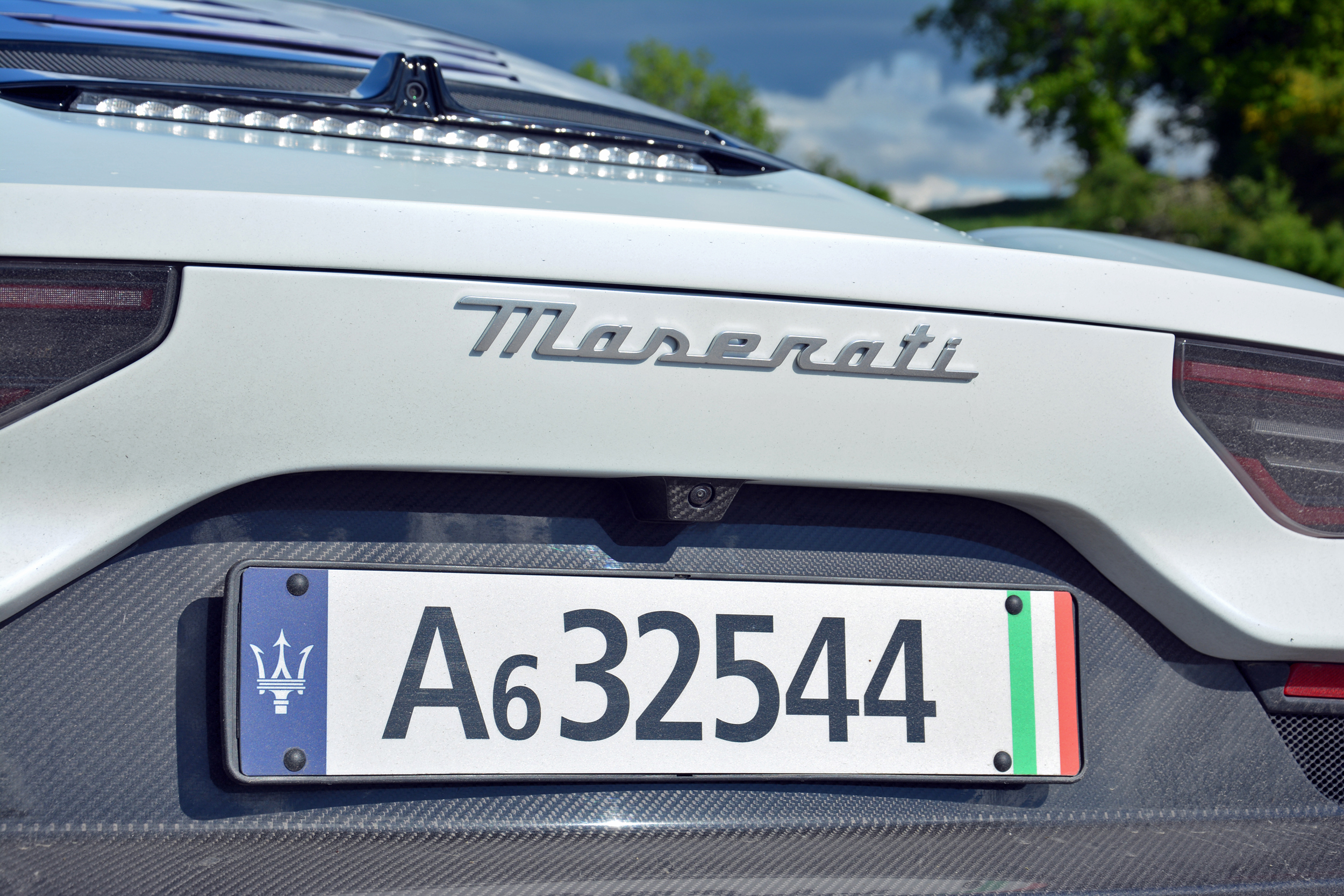 message-editor%2F1621269775833-rg-2022-maserati-mc20-17.jpg