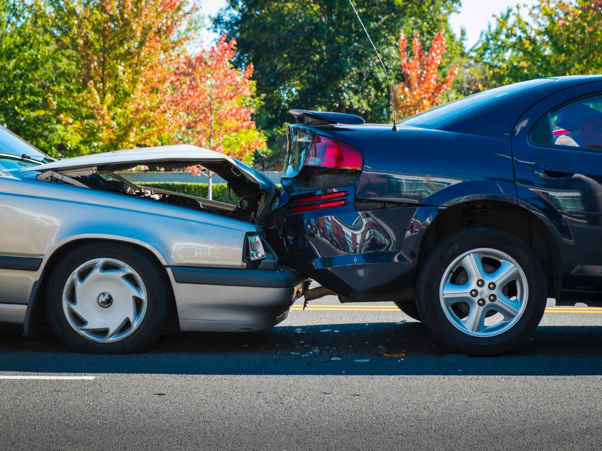 A car crashed into another.