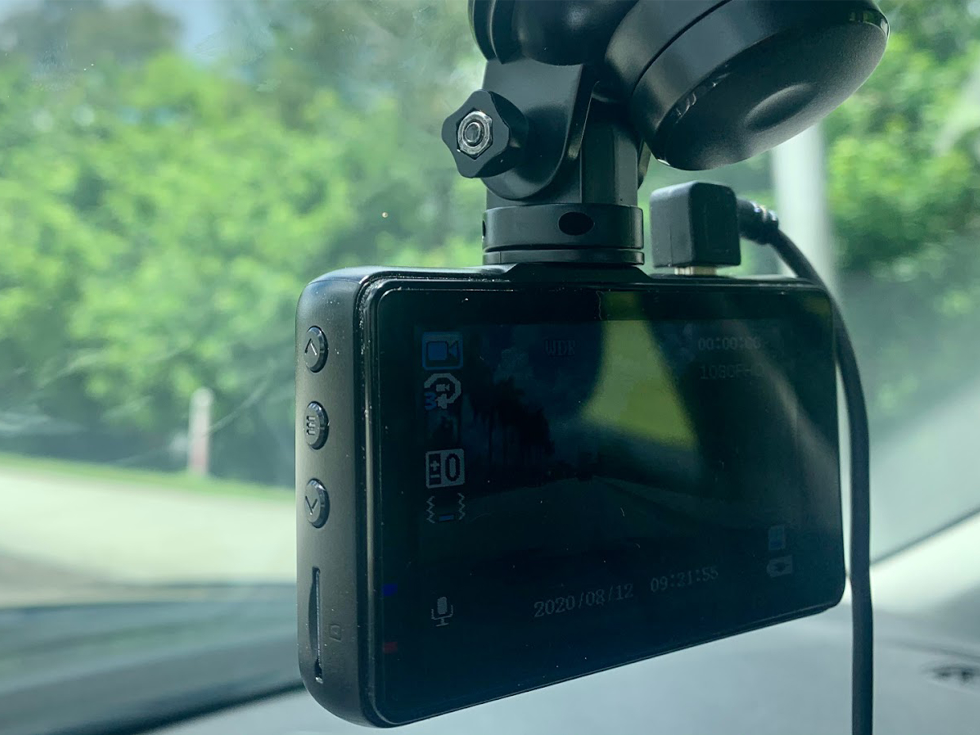 The rear screen on the Apeman C450.