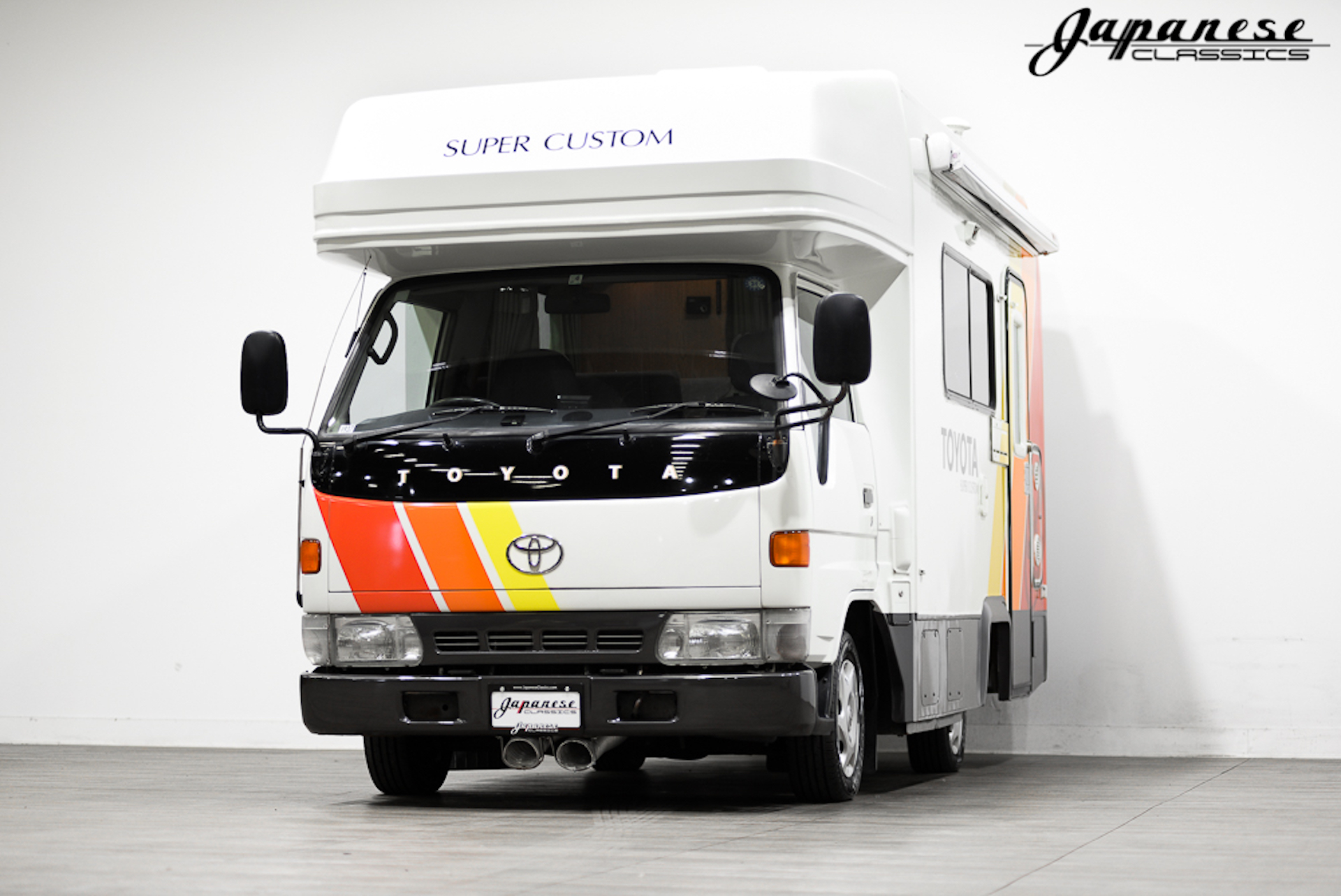 message-editor%2F1632842873449-toyota-dyna-camper-3.jpeg