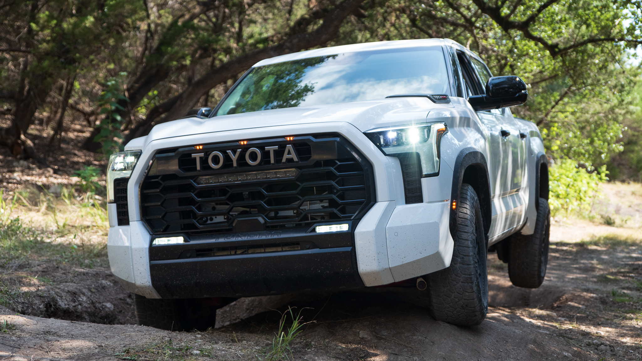 What Makes the 2022 Toyota Tundra TRD Pro a Better Off-Roader From the ...