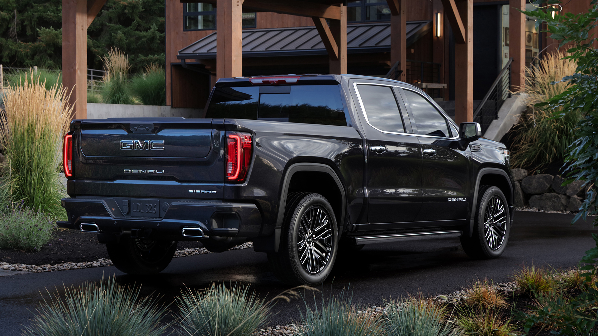 Interior of GMC Sierra Denali Ultimate