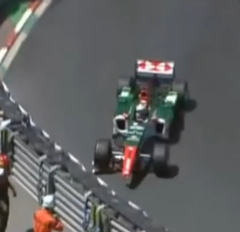 message-editor%2F1647826662189-thestartopeninglapsofthe2004monacogp-falsestartsengineblowupspassesandcrashes7-52screenshot2.jpg