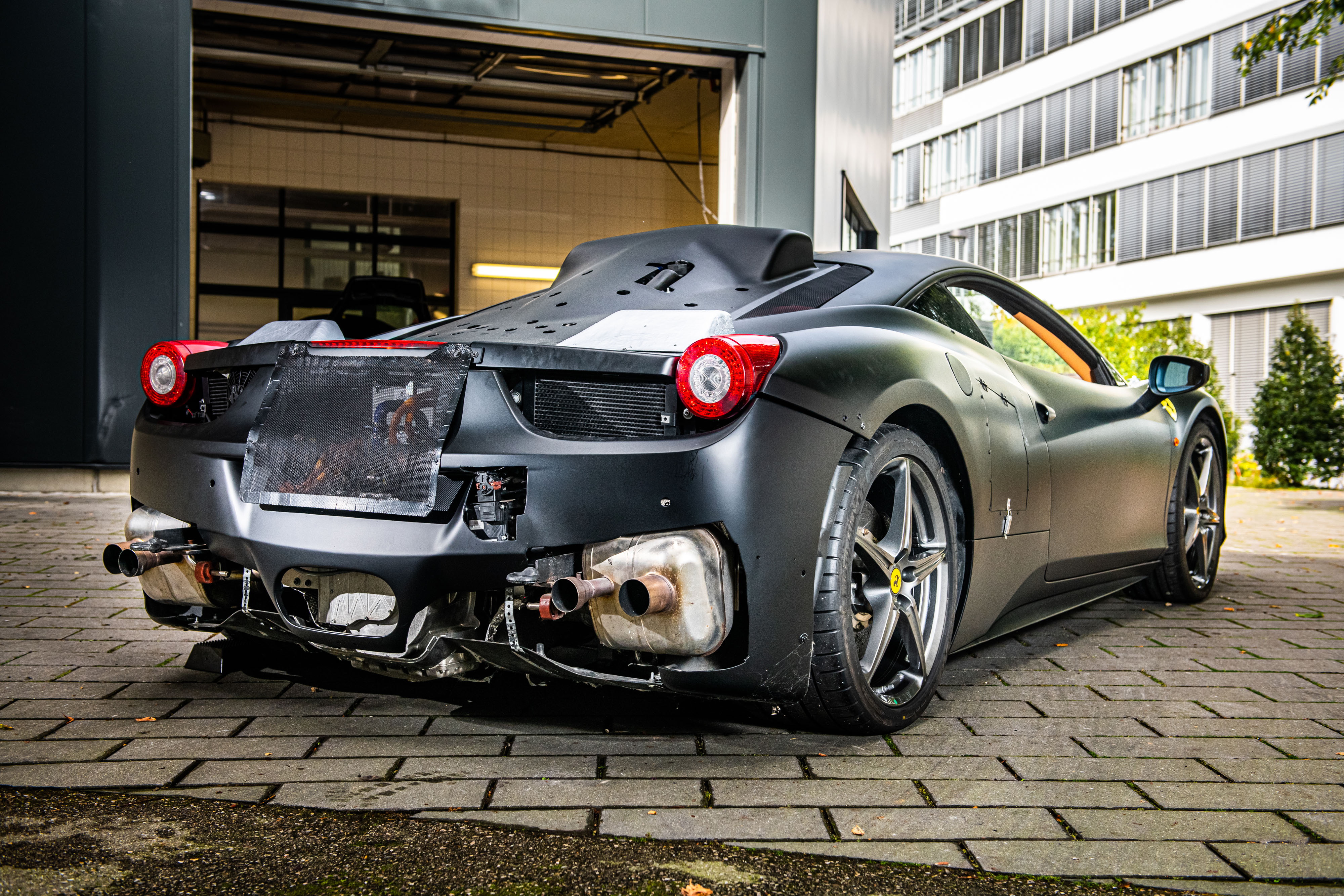 message-editor%2F1648689192120-2012-ferrari-laferrari-prototype-_39.jpg