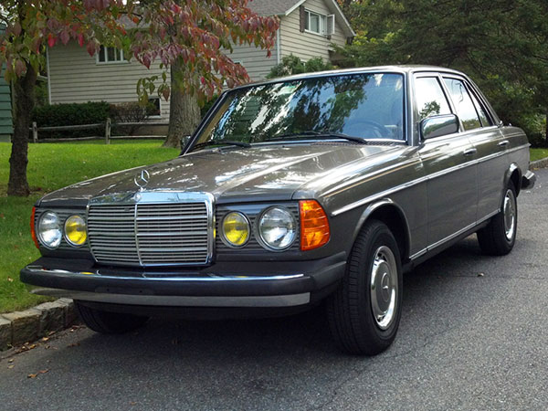 10cheapcarsworthbuy_1985mercedes300d_art.jpg