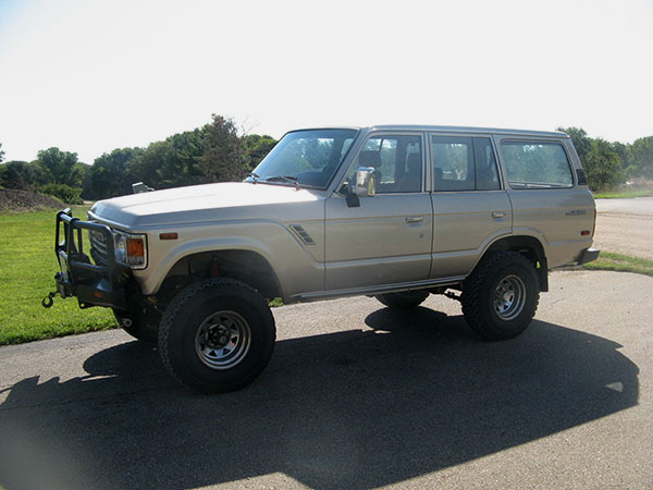 10cheapcarsworthbuy_1989toyotalandcruiserfj60_art.jpg