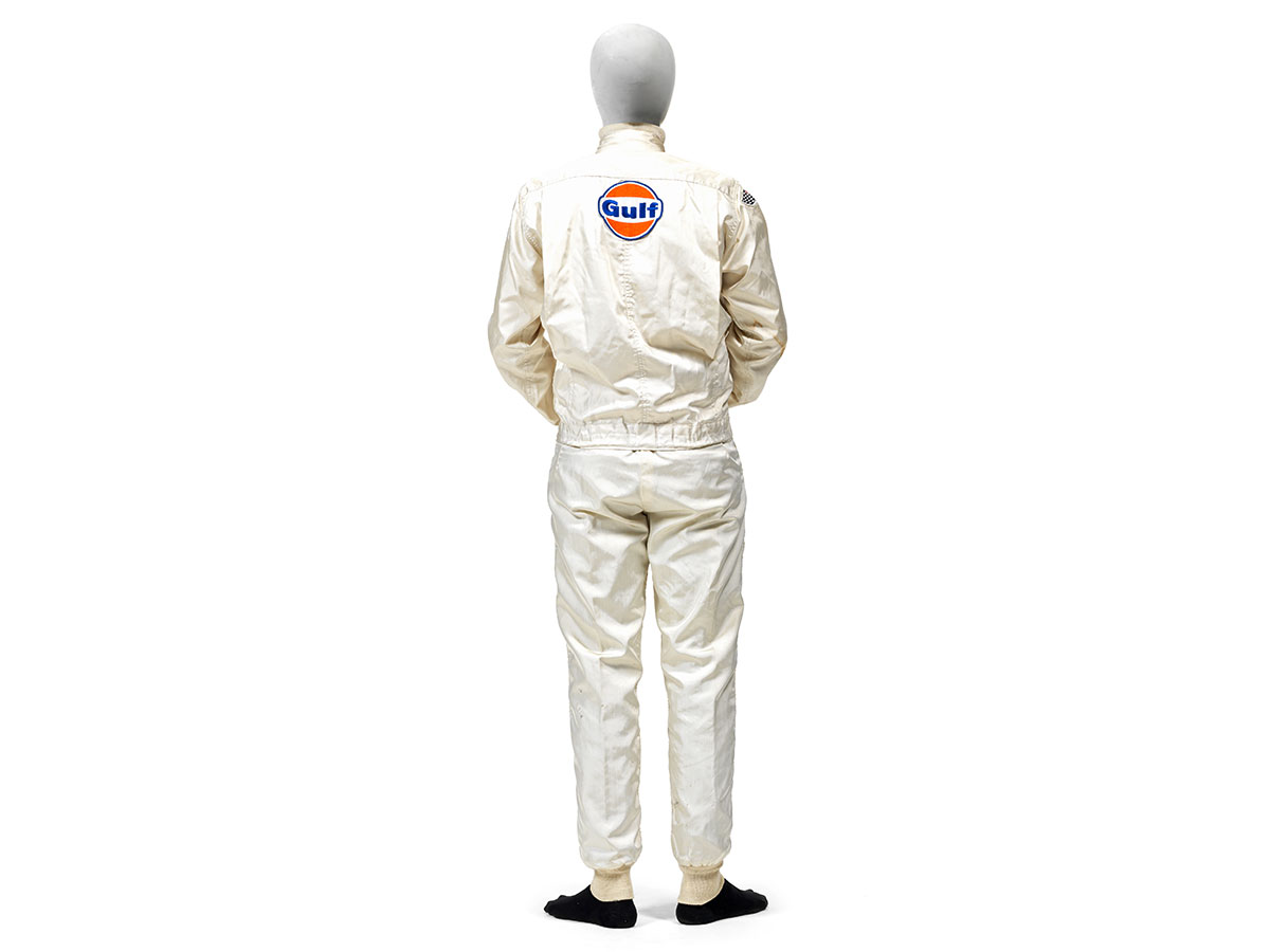 112315_mcqueenracingsuit_art_2.jpg