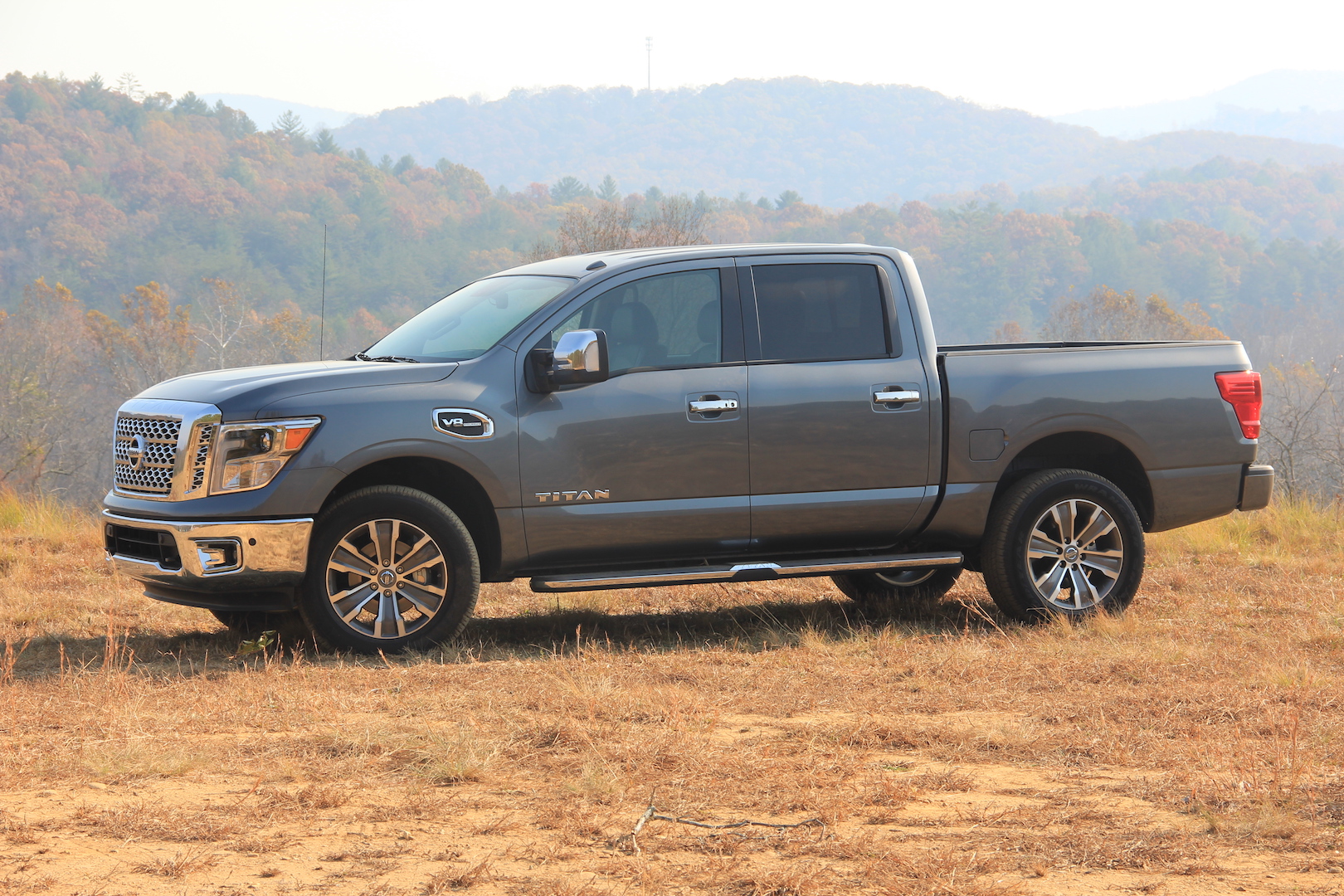 2017-nissan-titan-v8-4x4-evan-yates-9.jpg