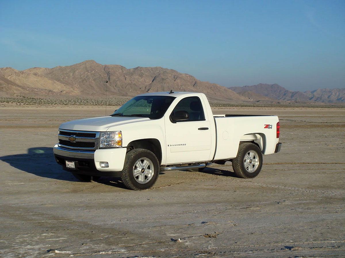 all-wheel-drive-unker-12k-chevy-silverado-art.jpg