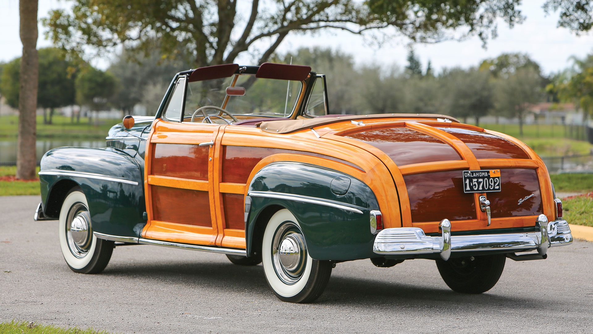 1947 Ford Super DeLuxe Sportsman Convertible