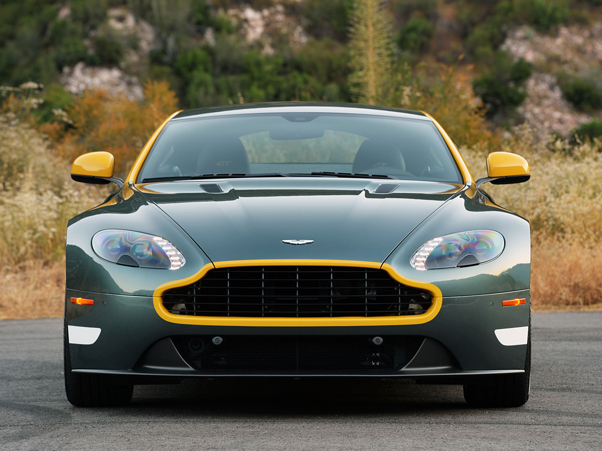 astonmartinv8vantagegt_art_2.jpg