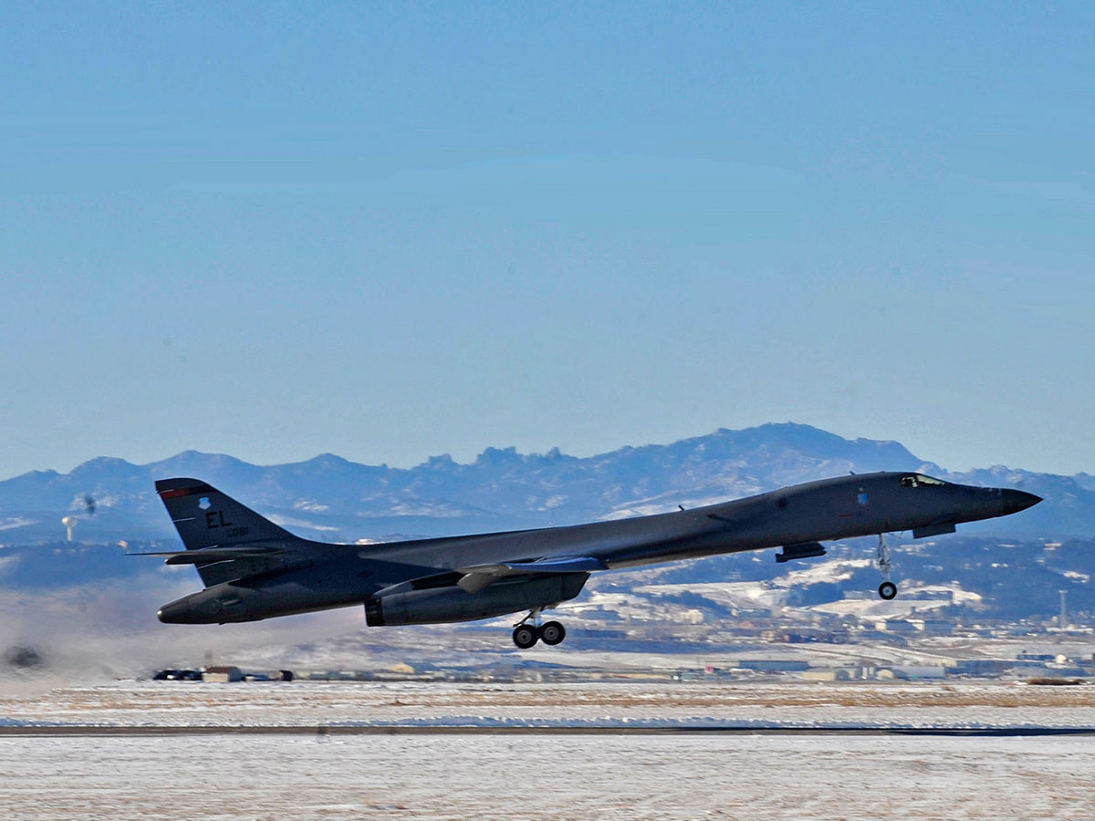 b-1b-bomber-art-3.jpg