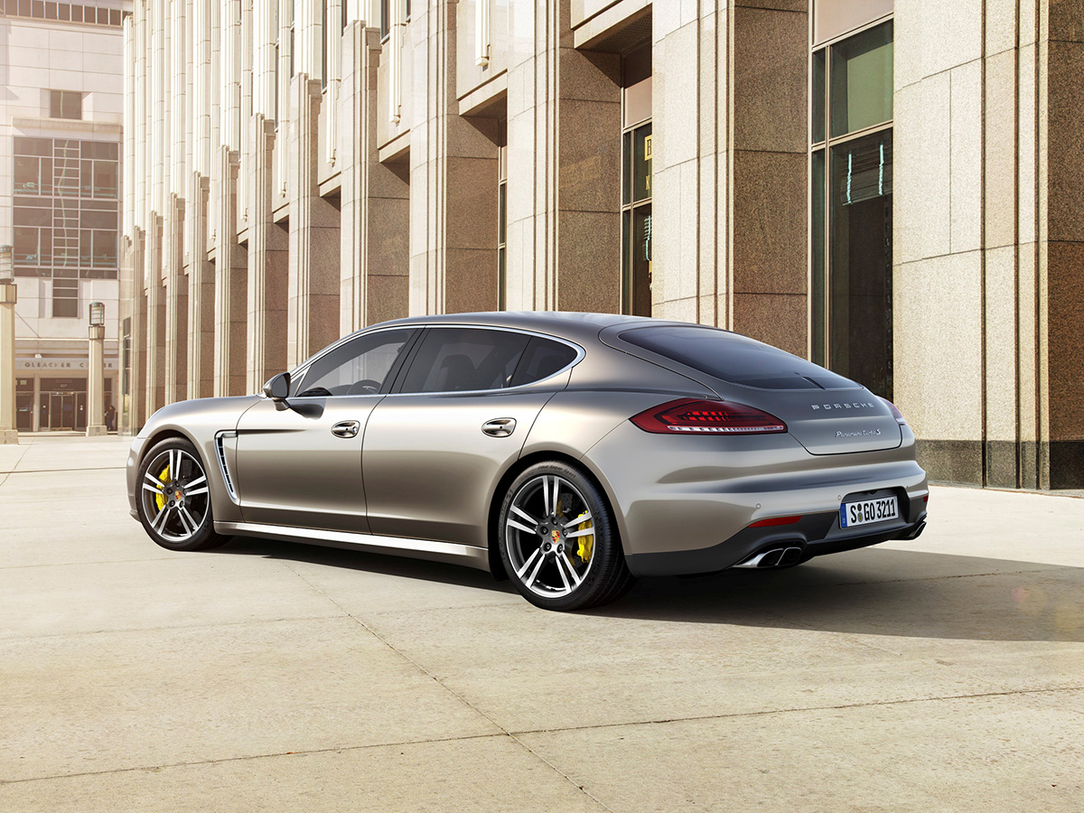 best-used-cars-porsche-panamera-turbo-s-art.jpg