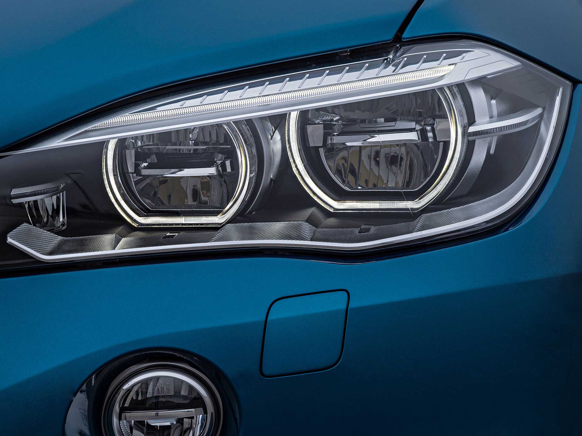 bmw-x6m-headlight.jpg