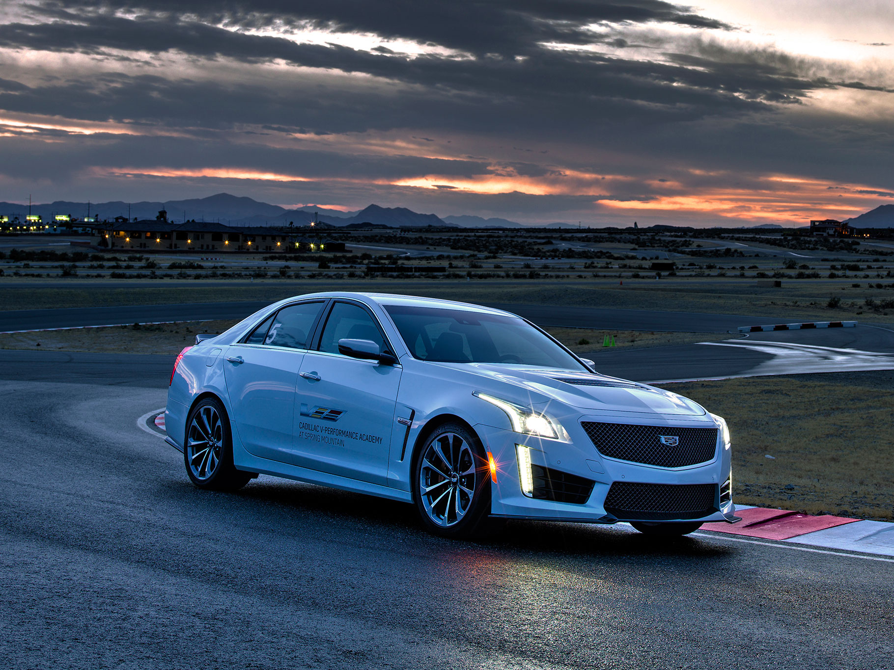 cadillac-v-performance-academy-inline-1.jpg