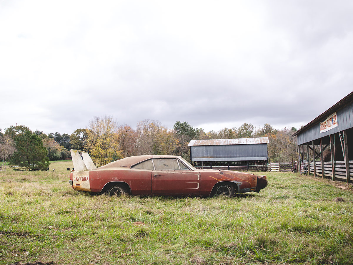 dodgechargerdaytonabarnfind_art_1.jpg